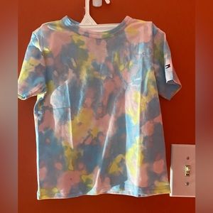 Toddlers Unisex Tie-dyed Tommy Hilfiger T-Shirt.